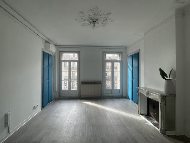 For rent Local Commercial TOULON