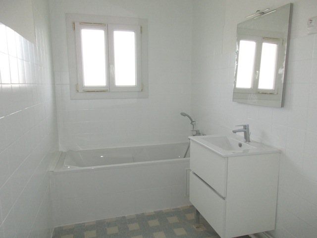 Apartment - SIX-FOURS-LES-PLAGES