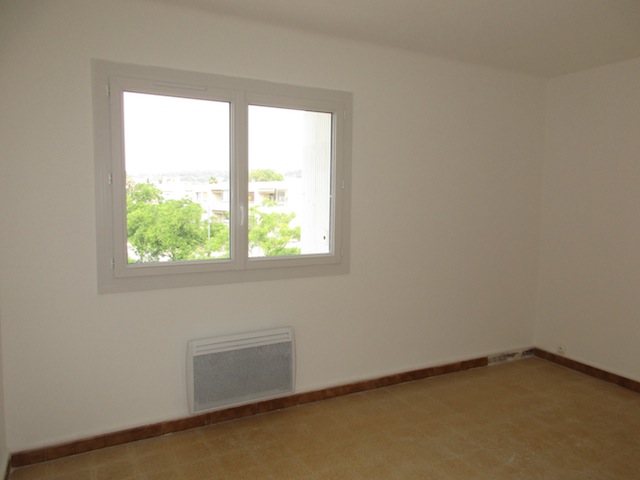 Apartment - SIX-FOURS-LES-PLAGES