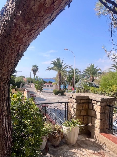 Maison-Villa - SANARY-SUR-MER