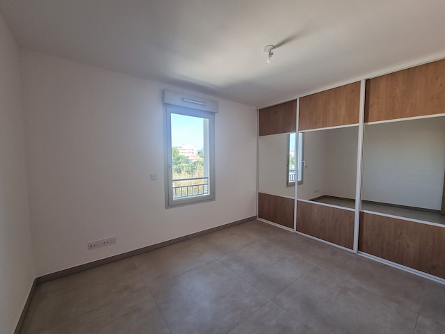 Apartment - SIX FOURS