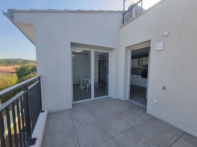 Apartment - SIX FOURS