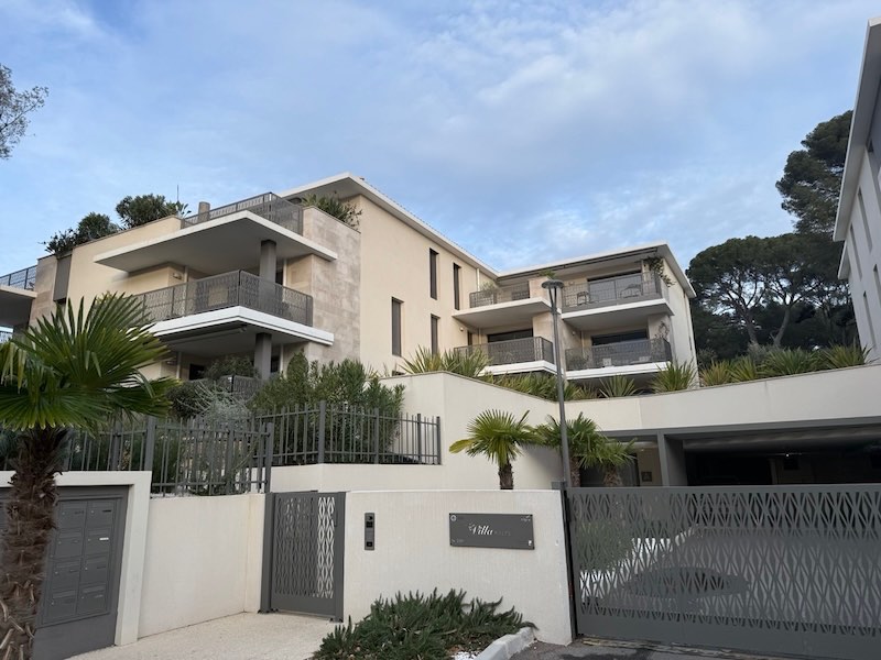 Location Garage SANARY-SUR-MER