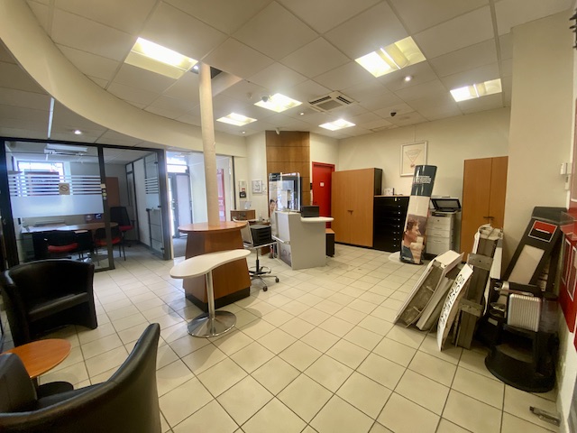 Local Commercial - OLLIOULES